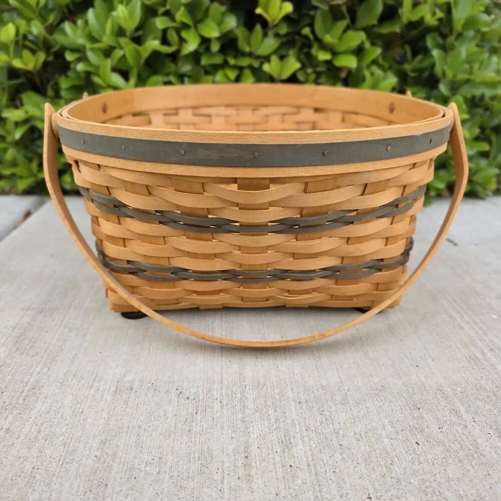 Discontinued Longaberger 1996 Traditions Collection Community Basket, 2-Handle